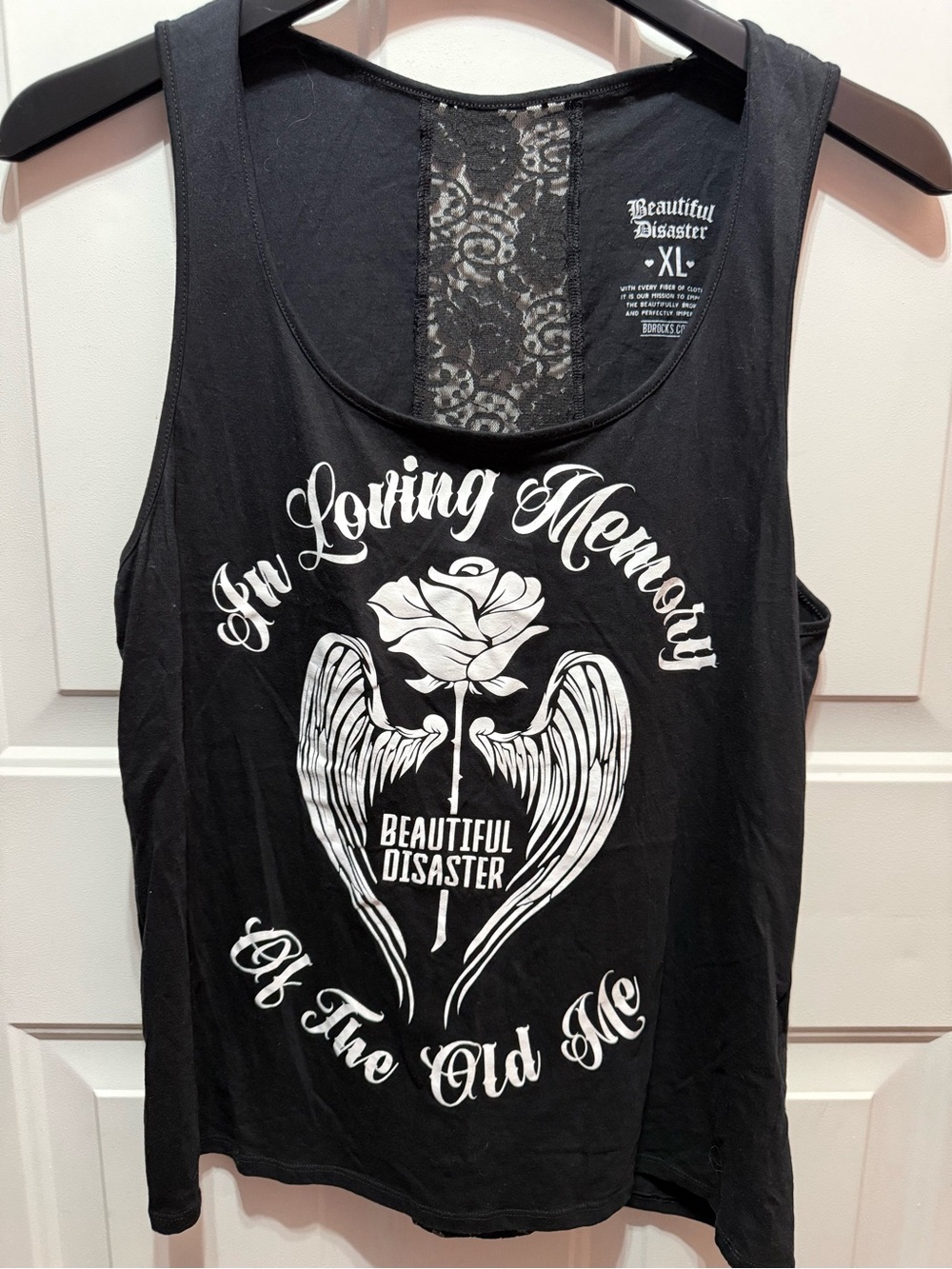 Beautiful Disaster Women’s Black Graphic Tank Top with Lace Insert. Size XL